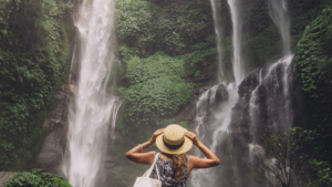 خمس مزايا للسفر بمفردك